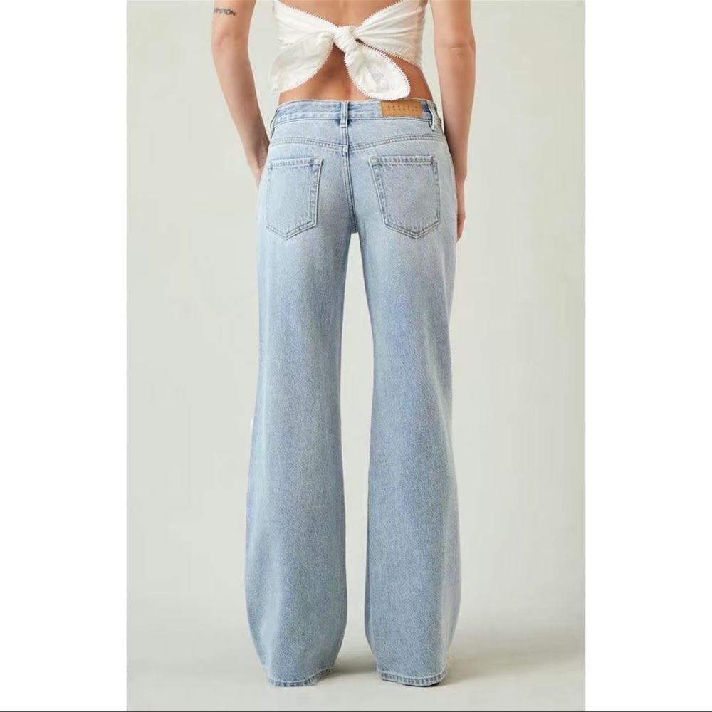 New PacSun Casey Lowrise Baggy Jeans Ripped Knee Light Indigo 25